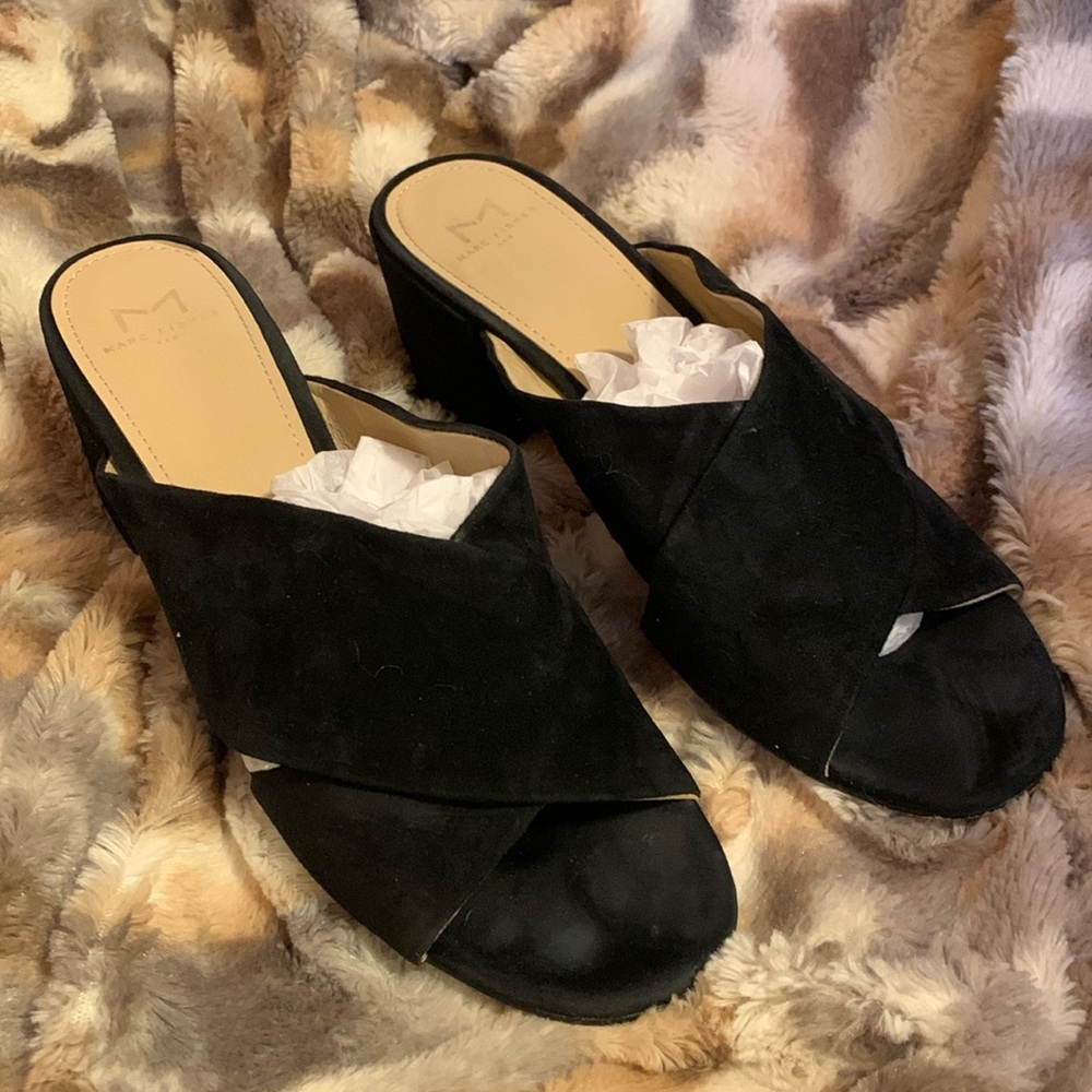MARC FISHER MLRINNA2 Black Suede Leather Block Heels — 9